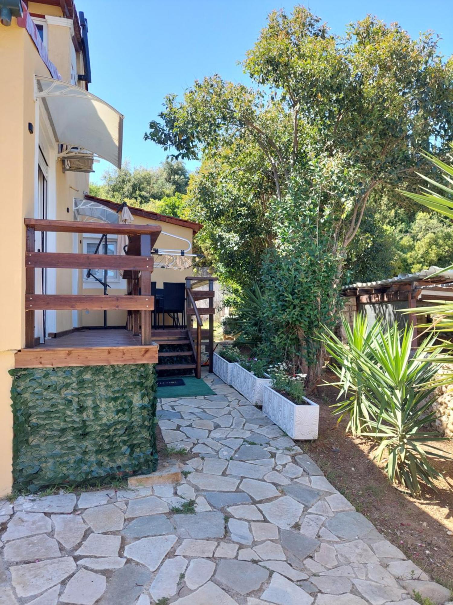Thanos Guesthouse Corfu Agioi Deka  Exterior photo